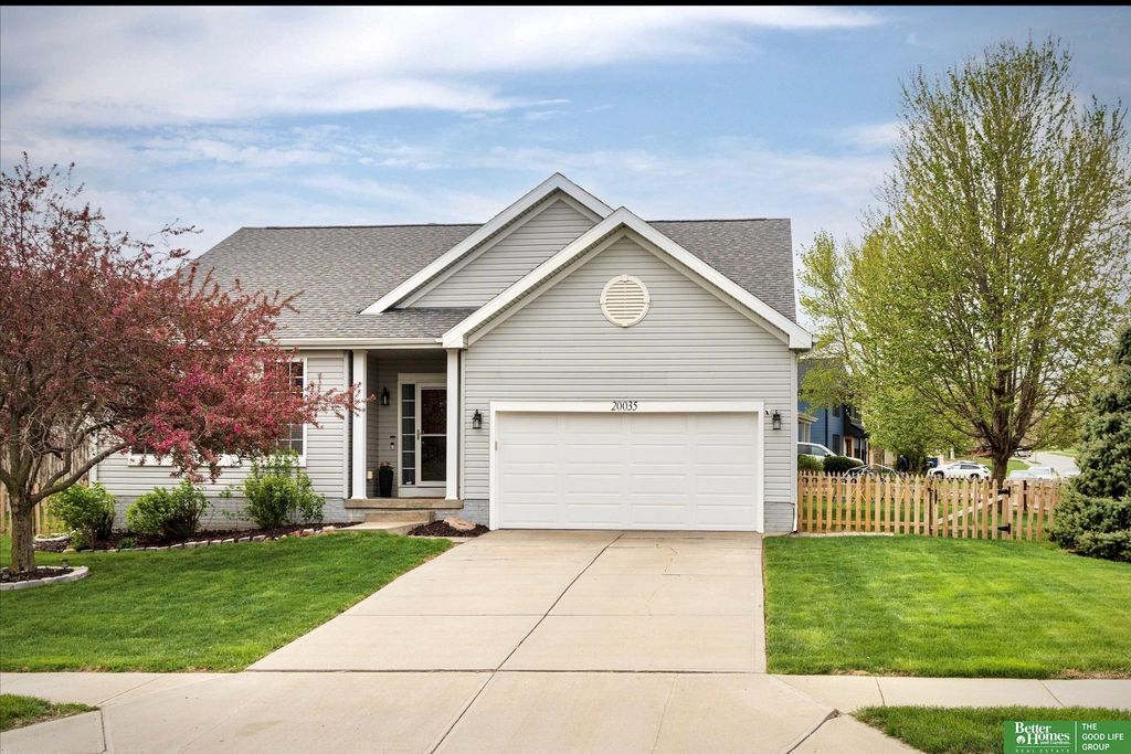 20035 Glenmore Drive, Gretna, NE 68028