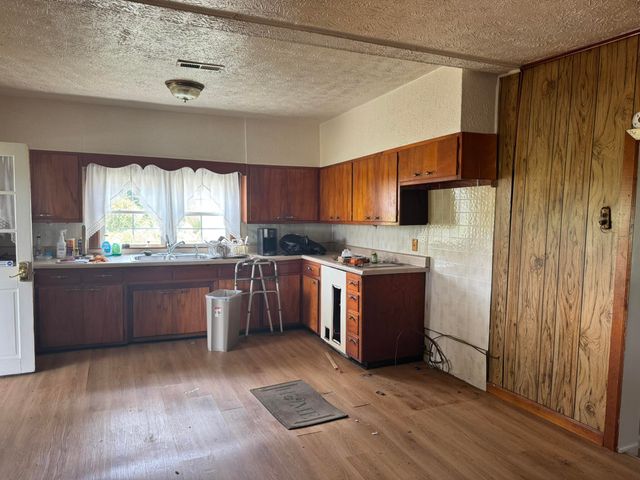 25 Burd Road, Russell Springs, KY 42642