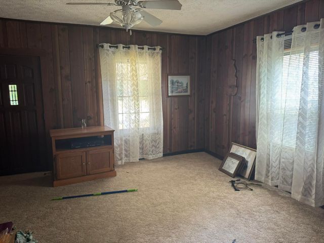 25 Burd Road, Russell Springs, KY 42642