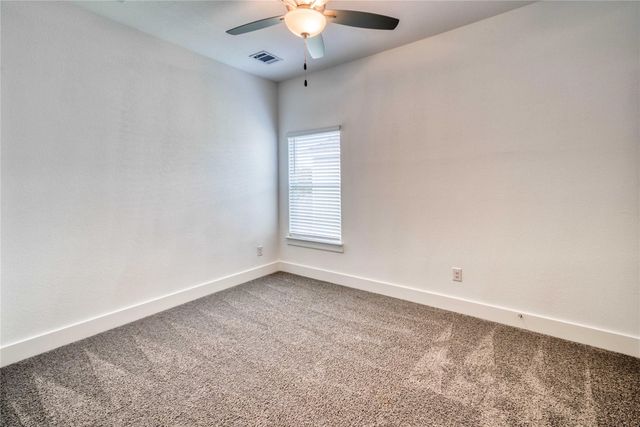 1405 Avocado Lane, Gainesville, TX 76240