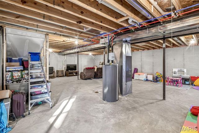 1018 Savanna Place Drive, Festus, MO 63028