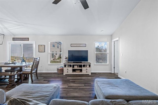 1018 Savanna Place Drive, Festus, MO 63028