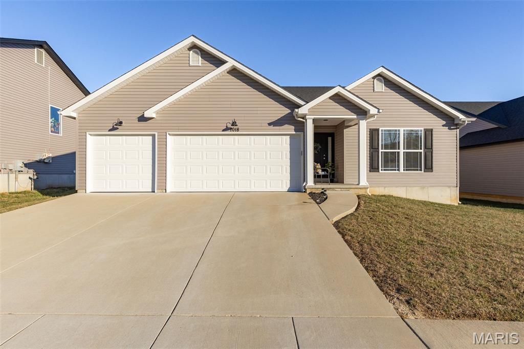 1018 Savanna Place Drive, Festus, MO 63028
