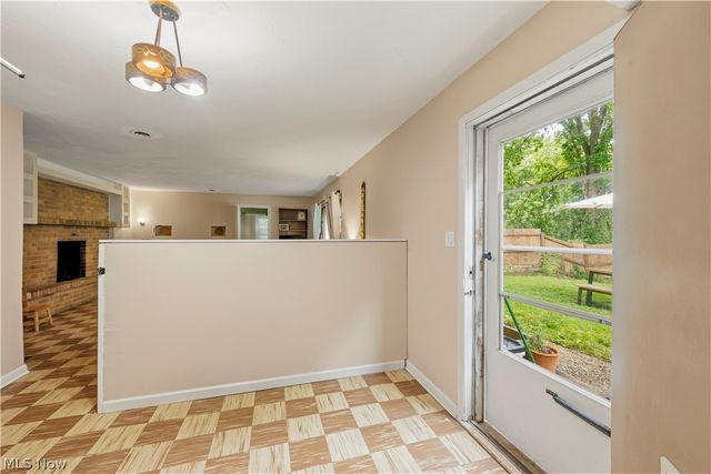 646 Palisades Drive, Akron, OH 44303
