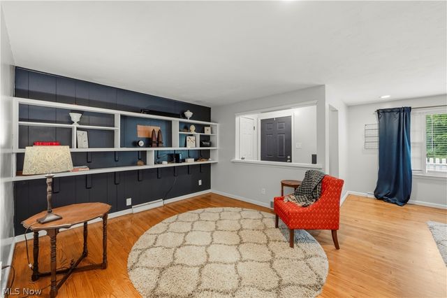 646 Palisades Drive, Akron, OH 44303