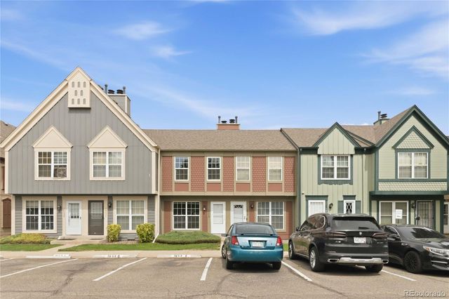 1653 S Blackhawk Way B, Aurora, CO 80012