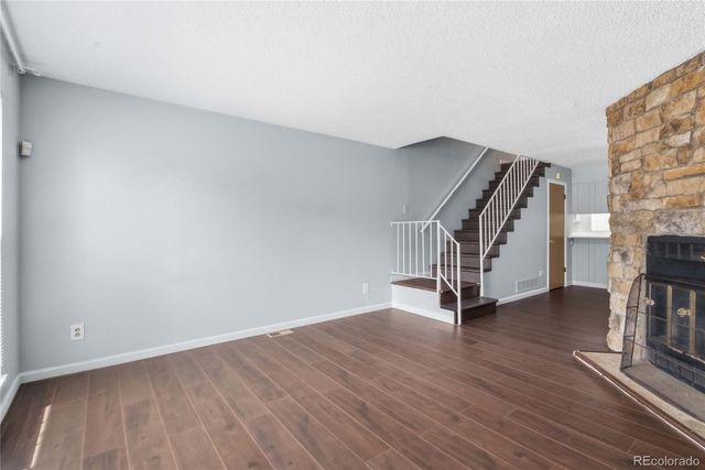 1653 S Blackhawk Way B, Aurora, CO 80012