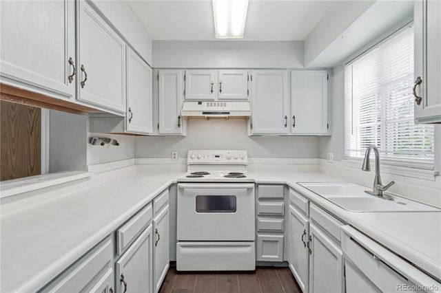 1653 S Blackhawk Way B, Aurora, CO 80012