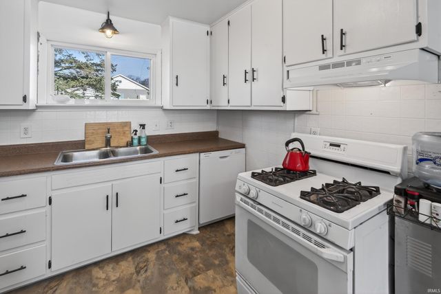 5629 N Stahl Road, Monon, IN 47959