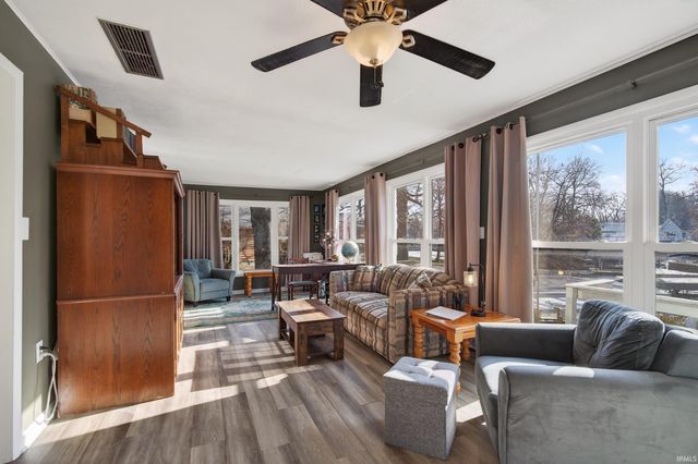 5629 N Stahl Road, Monon, IN 47959