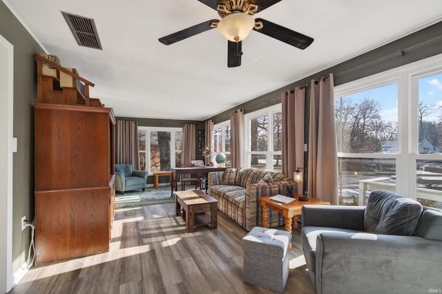 5629 N Stahl Road, Monon, IN 47959