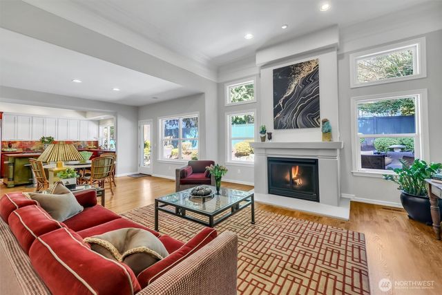 1434 108th Avenue NE, Bellevue, WA 98004