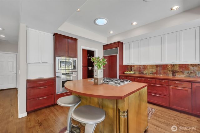 1434 108th Avenue NE, Bellevue, WA 98004