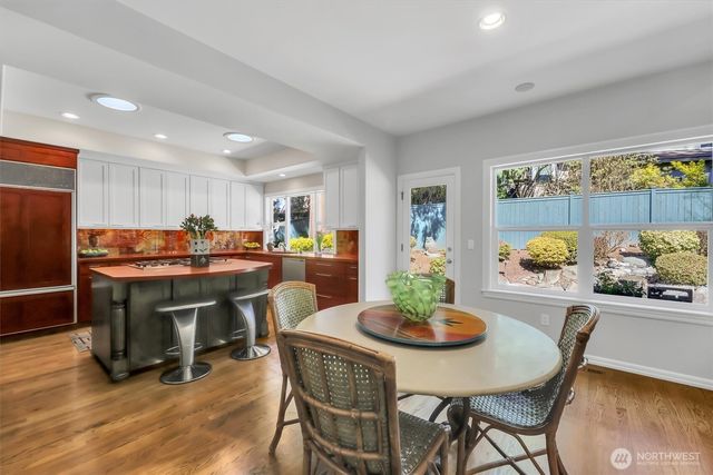 1434 108th Avenue NE, Bellevue, WA 98004