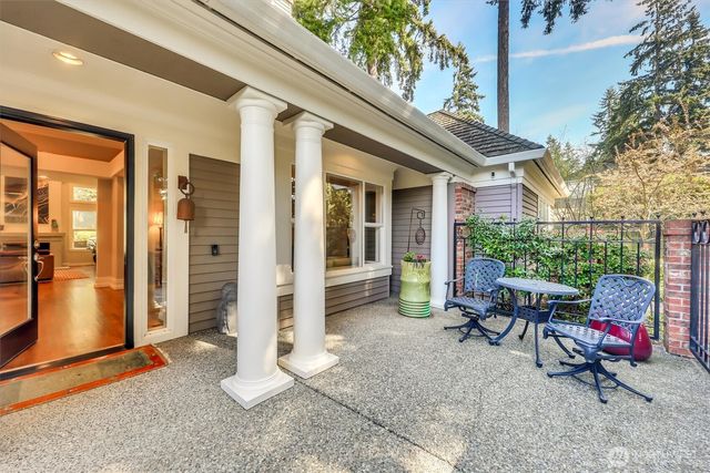 1434 108th Avenue NE, Bellevue, WA 98004