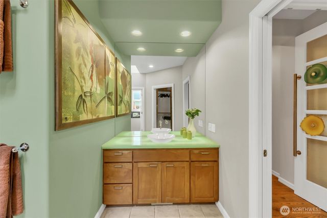 1434 108th Avenue NE, Bellevue, WA 98004