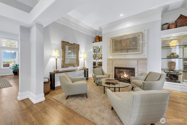 1434 108th Avenue NE, Bellevue, WA 98004
