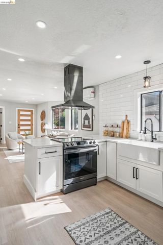 3223 Courtland Ave, Oakland, CA 94619