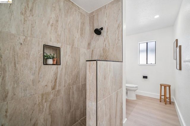 3223 Courtland Ave, Oakland, CA 94619