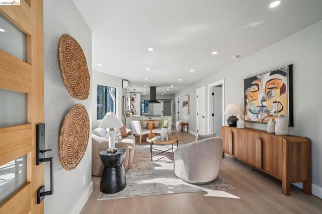 3223 Courtland Ave, Oakland, CA 94619