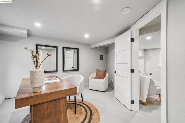 3223 Courtland Ave, Oakland, CA 94619