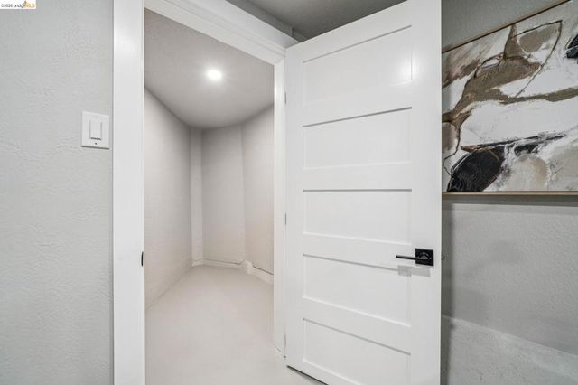 3223 Courtland Ave, Oakland, CA 94619