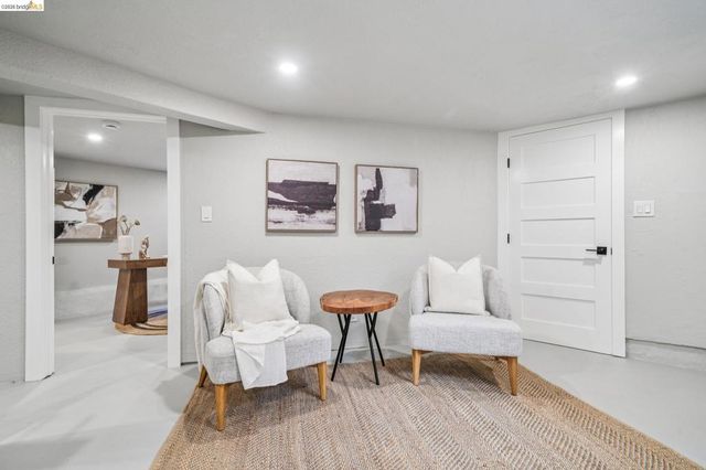 3223 Courtland Ave, Oakland, CA 94619