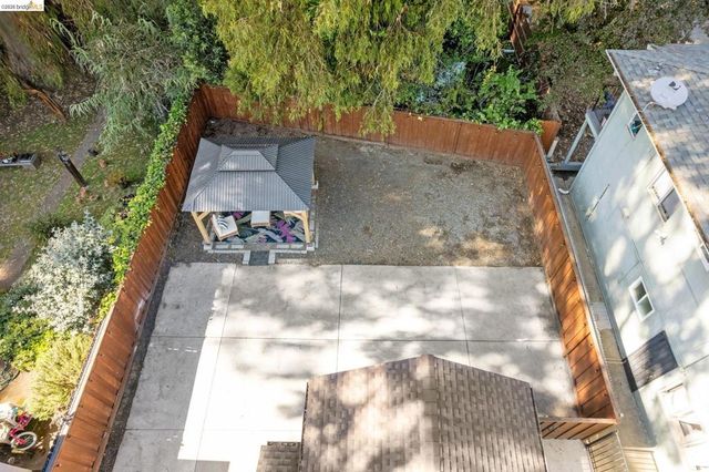 3223 Courtland Ave, Oakland, CA 94619