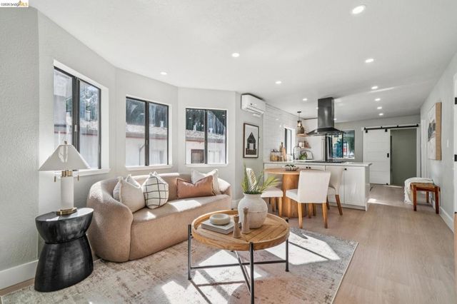 3223 Courtland Ave, Oakland, CA 94619