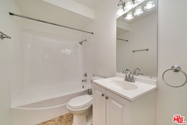 320 S Ardmore Avenue 120, Los Angeles, CA 90020