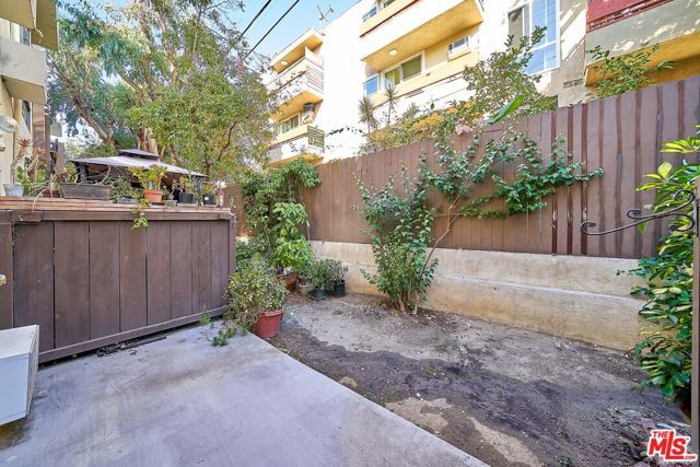 320 S Ardmore Avenue 120, Los Angeles, CA 90020