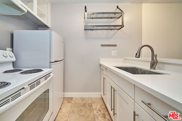 320 S Ardmore Avenue 120, Los Angeles, CA 90020