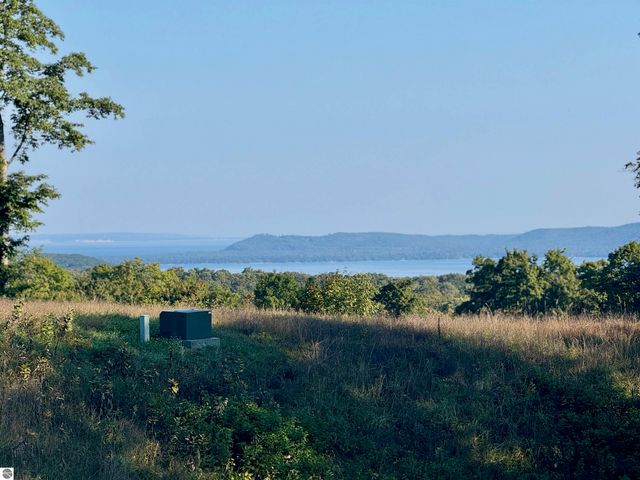 0 W Timber Wolf Court, Empire, MI 49630