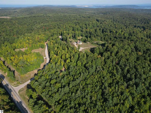 0 W Timber Wolf Court, Empire, MI 49630