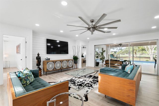 703 WHITFIELD AVENUE, Sarasota, FL 34243
