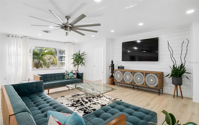 703 WHITFIELD AVENUE, Sarasota, FL 34243