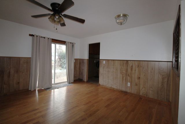 2744 W Chicago Street, Springfield, MO 65803