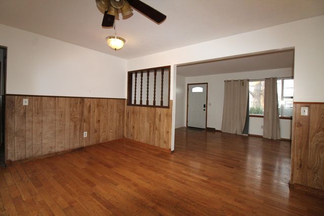 2744 W Chicago Street, Springfield, MO 65803