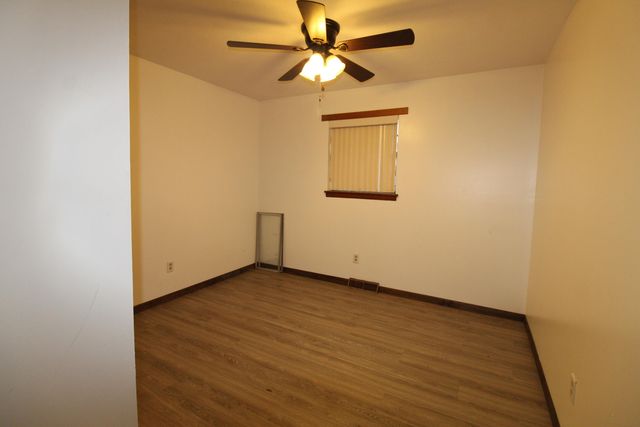 2744 W Chicago Street, Springfield, MO 65803