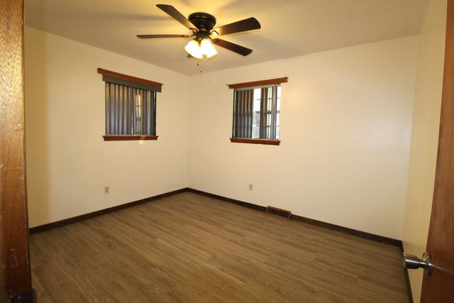 2744 W Chicago Street, Springfield, MO 65803