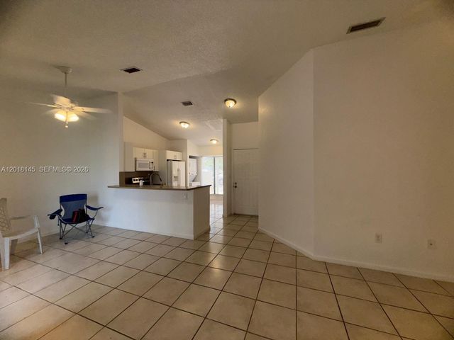 1004 San Remo Cir, Homestead, FL 33035