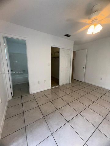 1004 San Remo Cir, Homestead, FL 33035