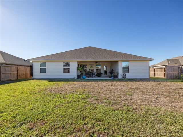 7938 Rancho Vista Blvd E, Corpus Christi, TX 78414