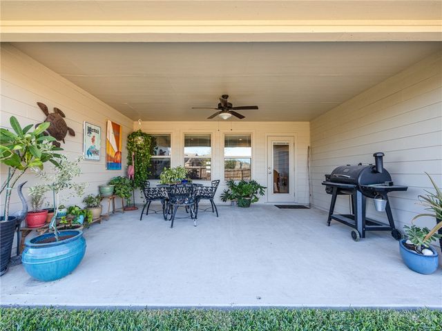 7938 Rancho Vista Blvd E, Corpus Christi, TX 78414