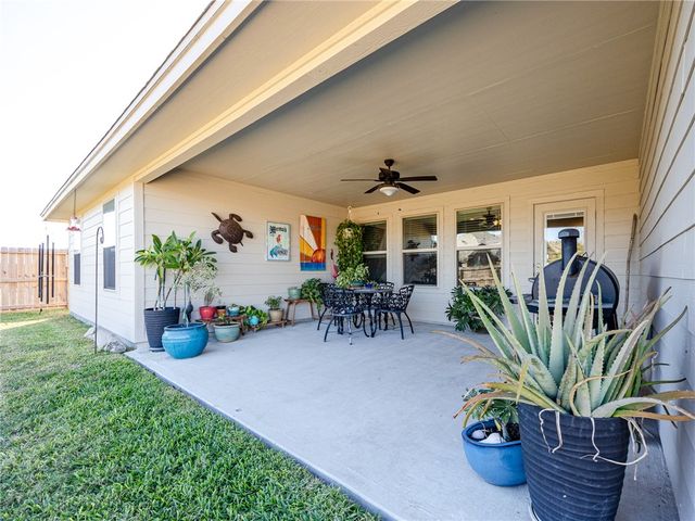 7938 Rancho Vista Blvd E, Corpus Christi, TX 78414