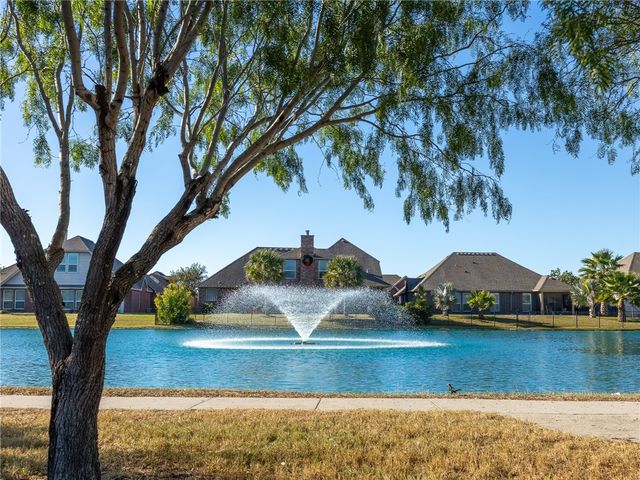 7938 Rancho Vista Blvd E, Corpus Christi, TX 78414