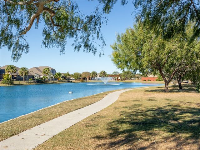 7938 Rancho Vista Blvd E, Corpus Christi, TX 78414