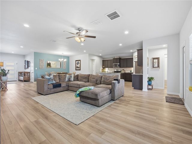 7938 Rancho Vista Blvd E, Corpus Christi, TX 78414