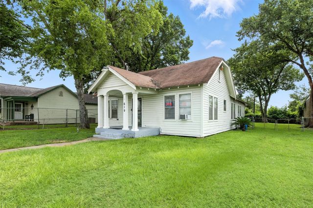 619 10th Street, Hempstead, TX 77445