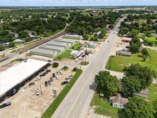 619 10th Street, Hempstead, TX 77445